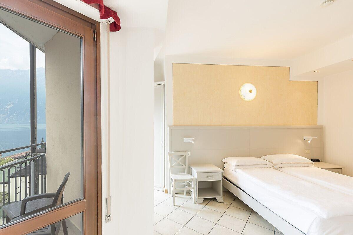 Hotel Garda Bellevue 리몬네술가르다 외부 사진