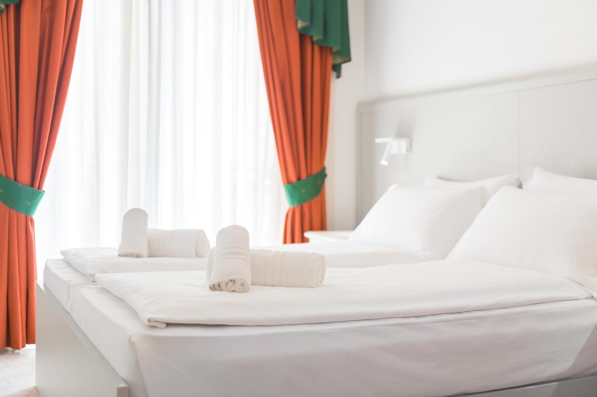 Hotel Garda Bellevue 리몬네술가르다 외부 사진