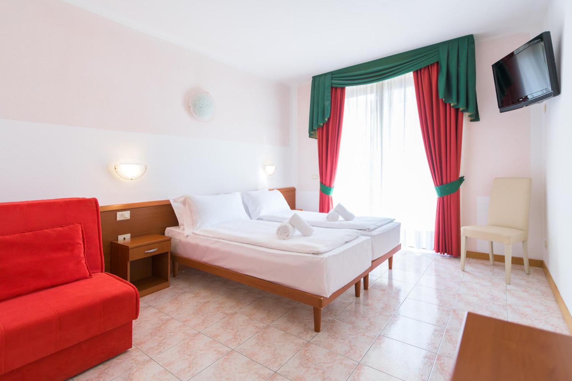 Hotel Garda Bellevue 리몬네술가르다 외부 사진
