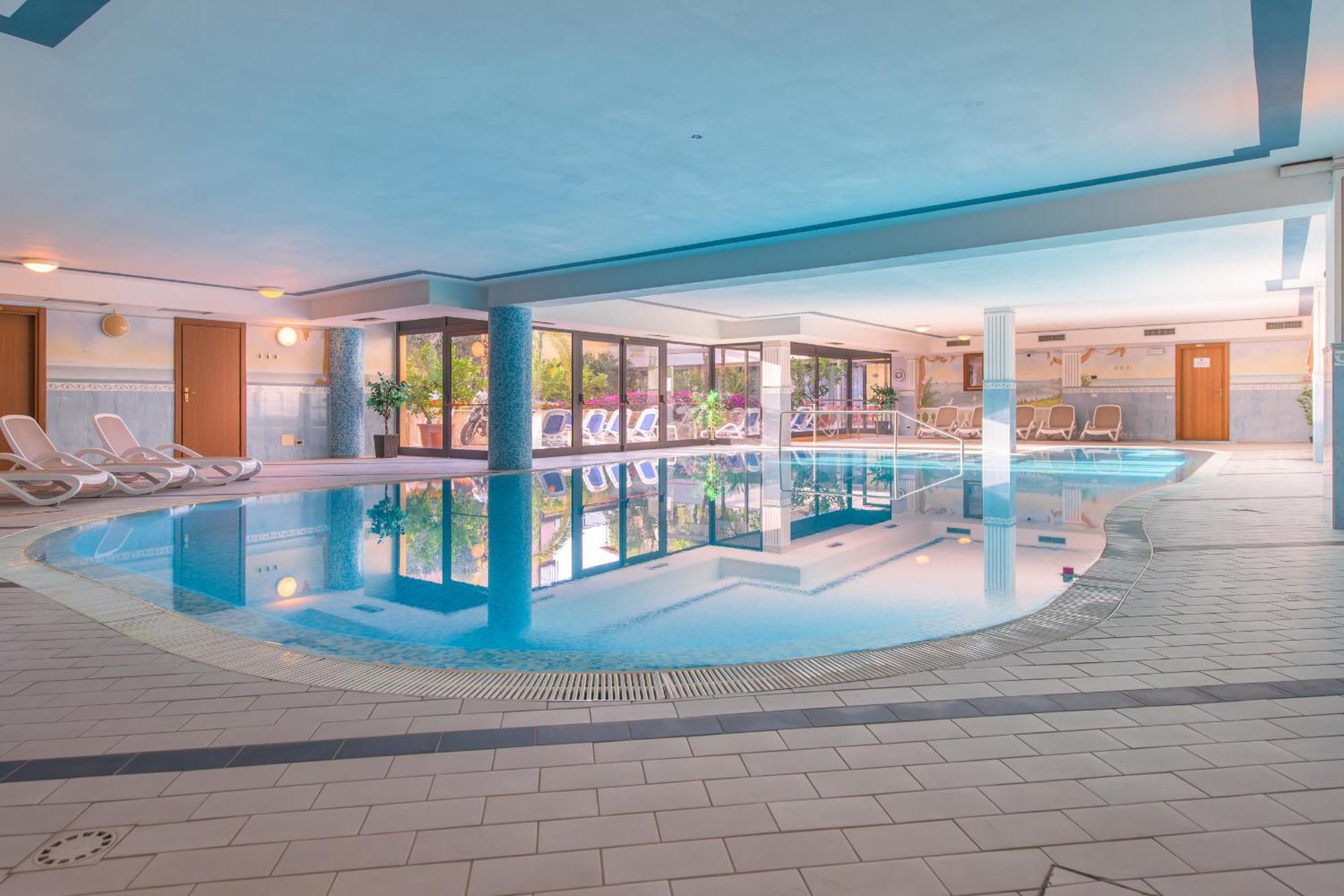 Hotel Garda Bellevue 리몬네술가르다 외부 사진