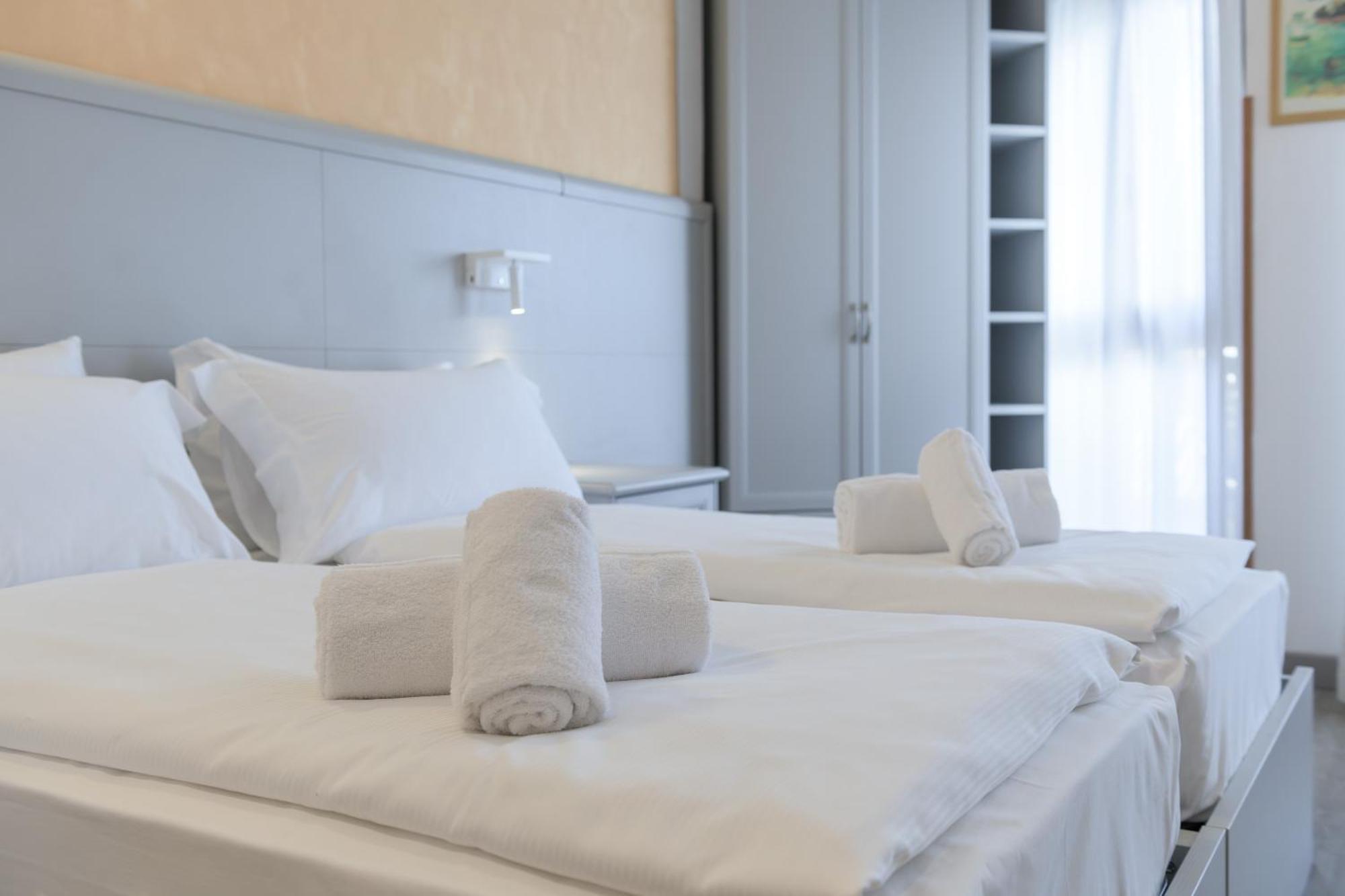 Hotel Garda Bellevue 리몬네술가르다 외부 사진
